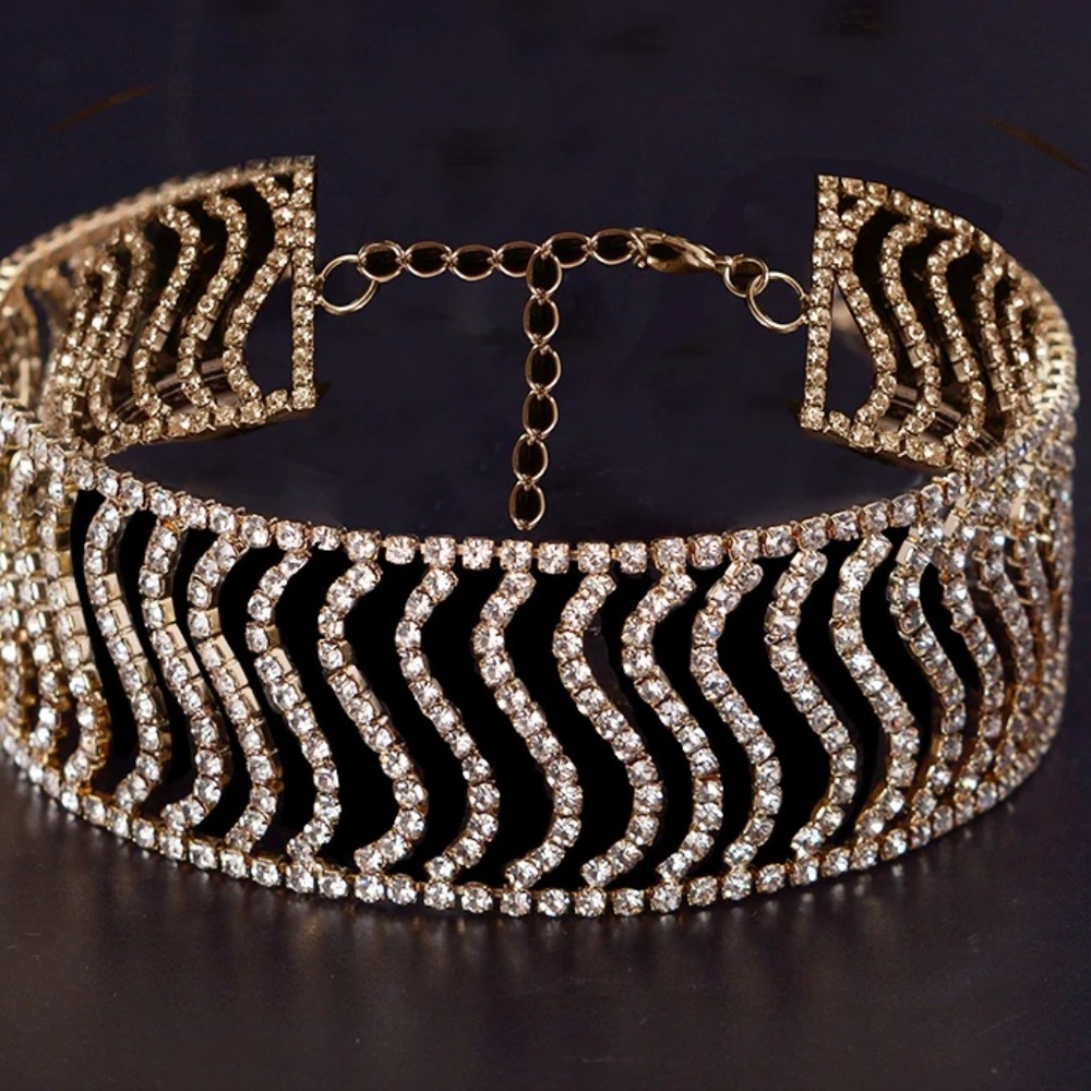 Wave Pattern Gold Rhinestone Choker - Picture 4 of 4